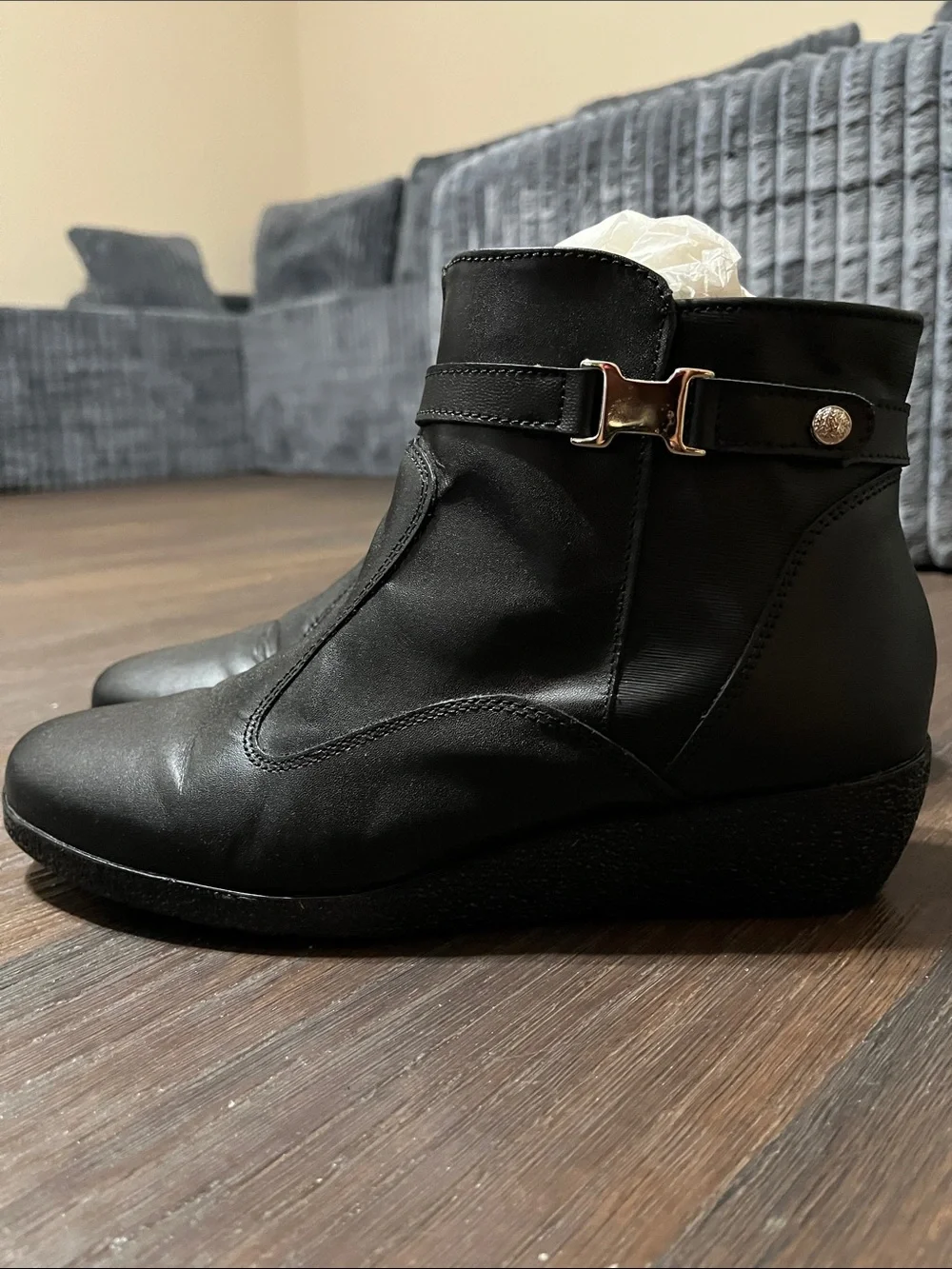 ANDREA  Black Leather Ankle Booties